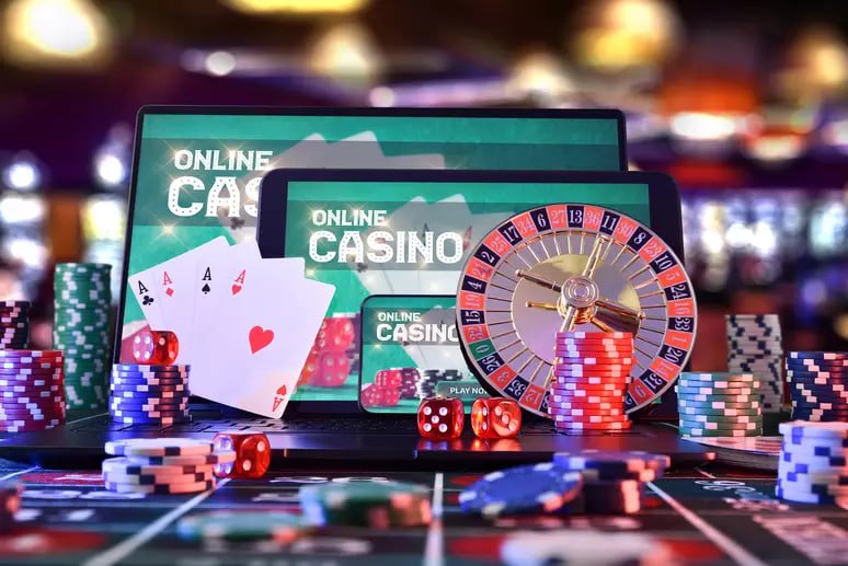 Filipino users enjoying jilibee sports and casino entertainment on their devices